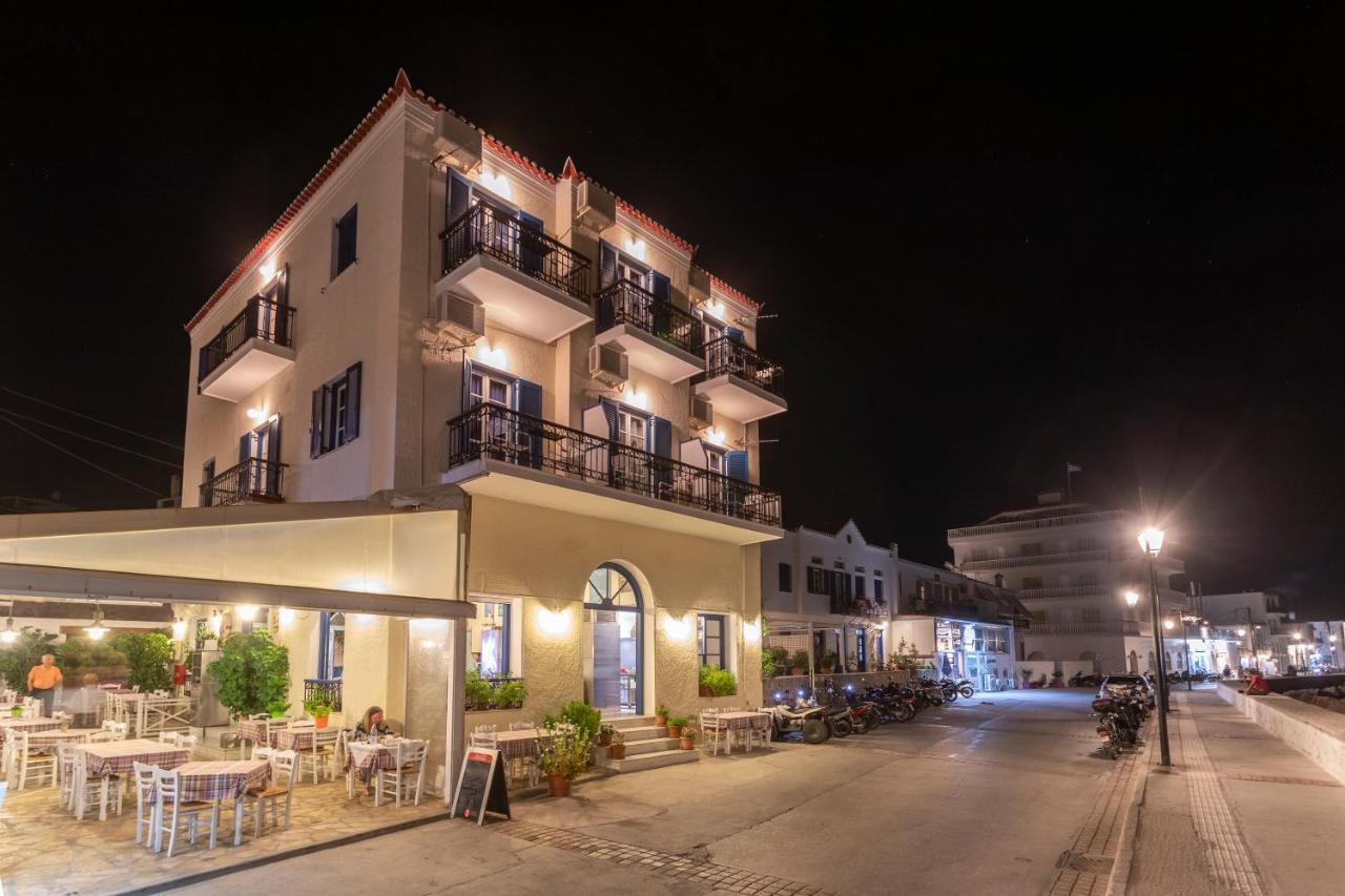 Stelios Hotel Spetses Town Екстер'єр фото